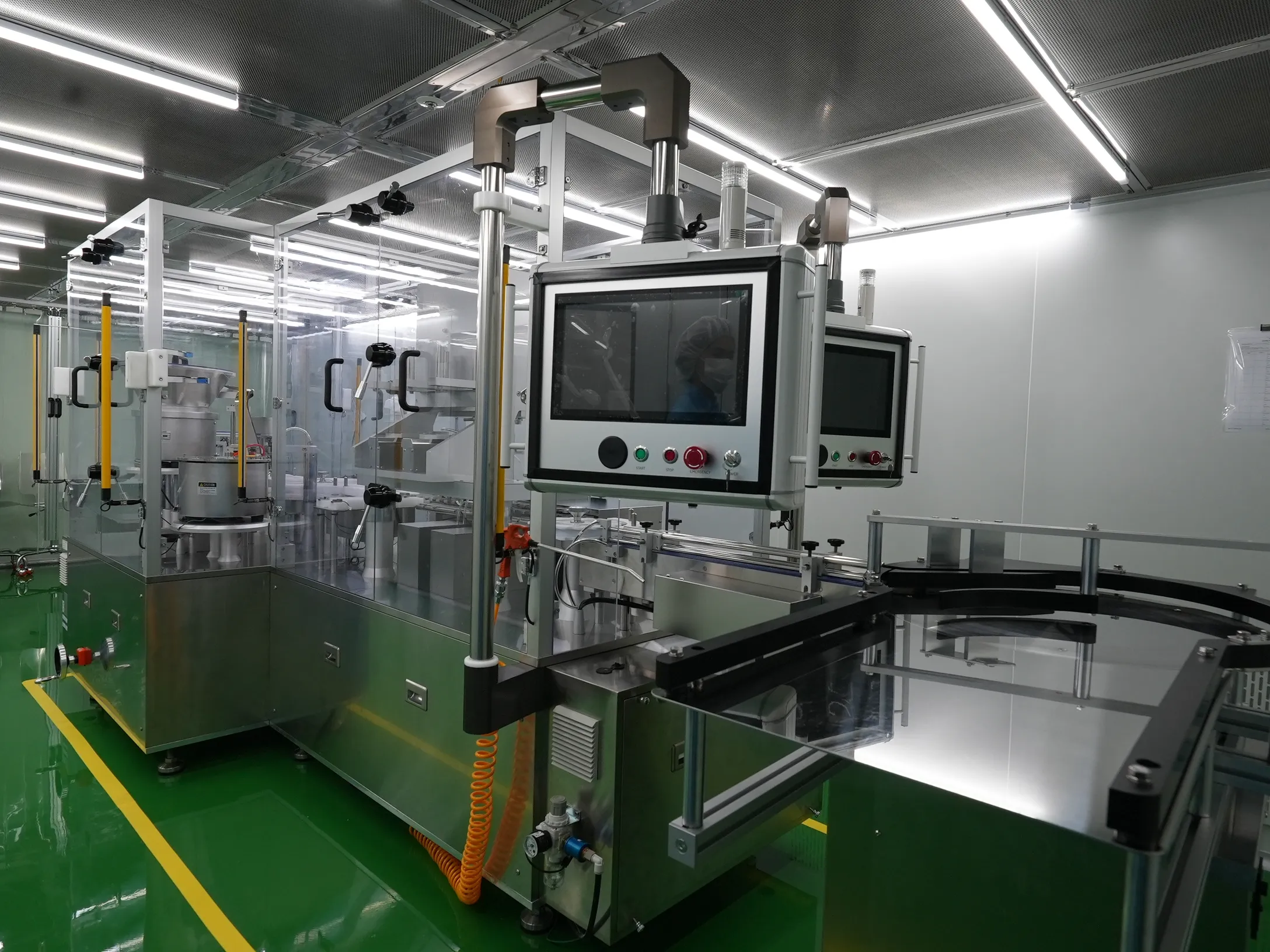 Vial filling line inside the GANA R&D cleanroom in Seongnam